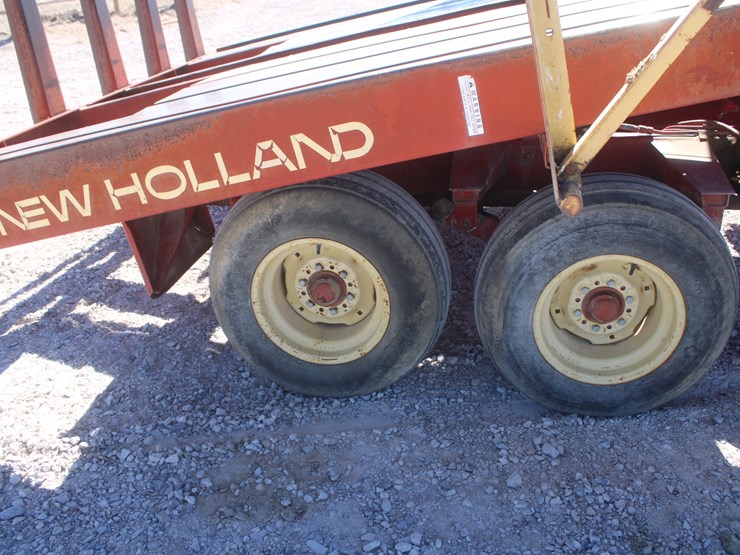 new-holland-1033-image-29