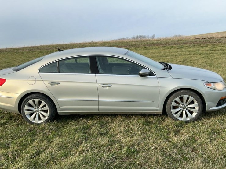 #510-•-2009-volkswagen-passat-image-6