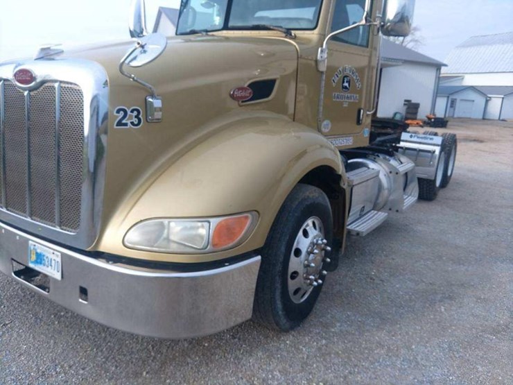 2012-peterbilt-386-image-4