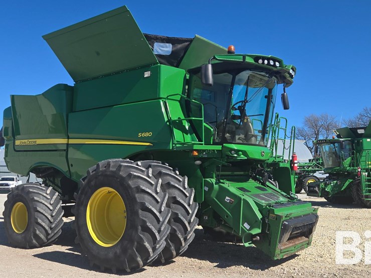 2016-john-deere-s680-image-3