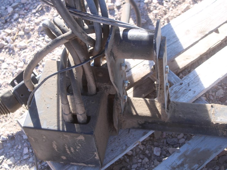 #2055-•-2019-mds-westerndorf-ta-26-plus-quick-attach-loader-image-21