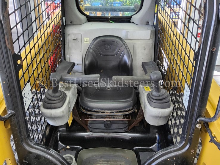 2018-caterpillar-249d-image-11