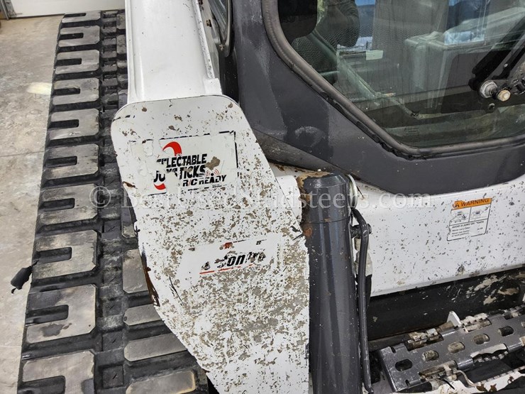 2022-bobcat-t870-image-16