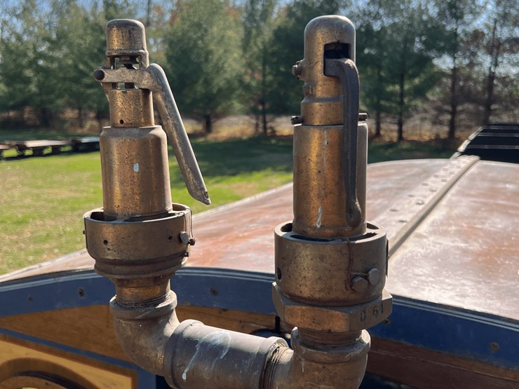 frick-steam-locomotive-with-track-image-85