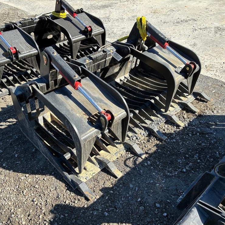 Wildcat 72" Heavy Duty Skid Steer Skeleton Grapple