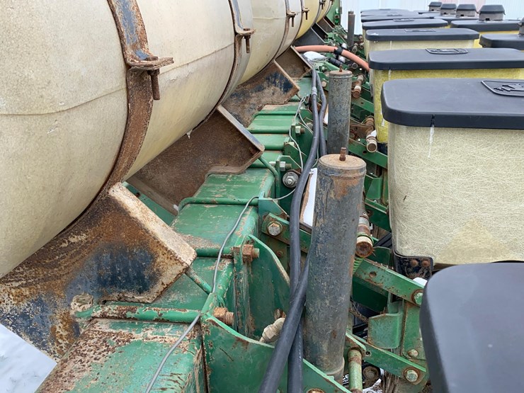 john-deere-7000-image-11