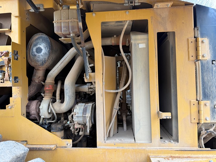 2005-caterpillar-930g-image-48