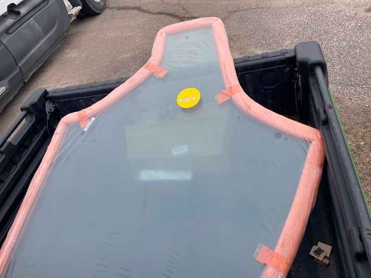 2013-john-deere-gator-image-16