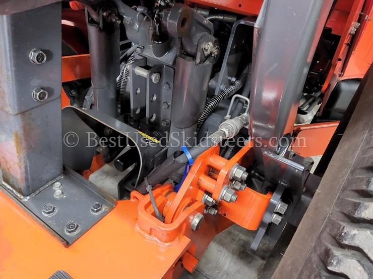 2017-kubota-l3560-image-35