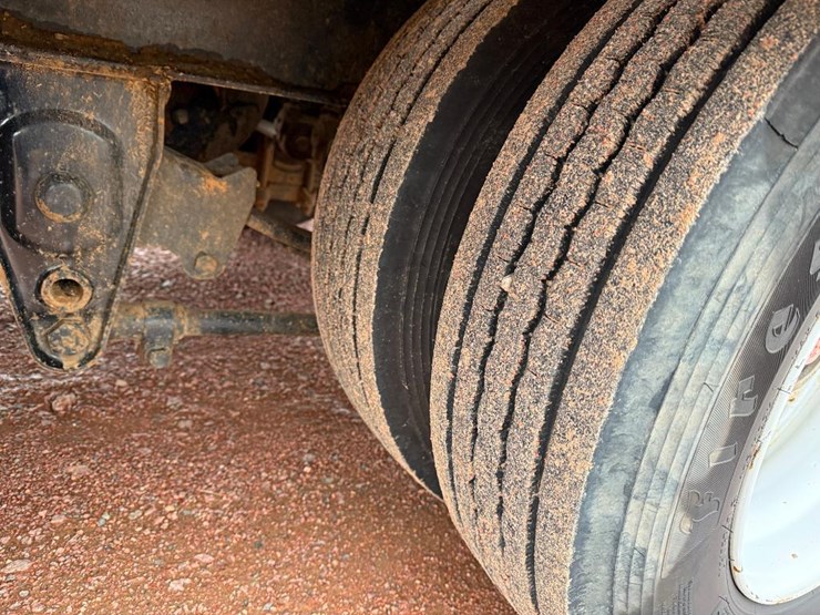 #193-•-lot-193-image-8