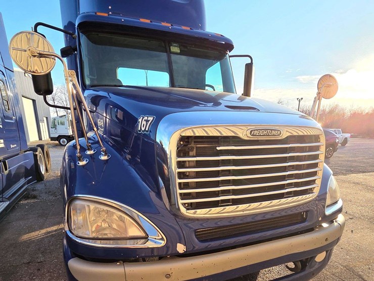 2018-freightliner-semi-3alxa7007jdjt5039-mileage:-image-2