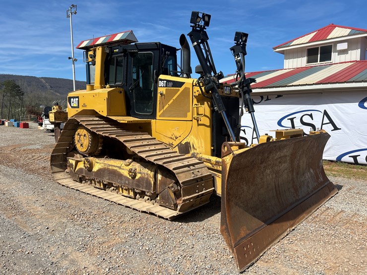 2015-caterpillar-d6t-lgp-image-7