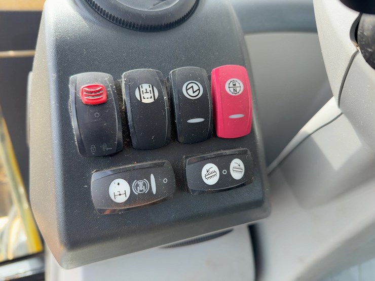 2012-caterpillar-420f-it-image-30