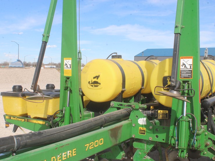 john-deere-7200-image-18