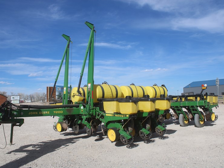 john-deere-7200-image-83