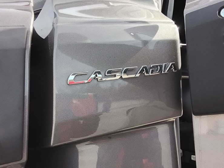 2020-freightliner-cascadia-126-image-71