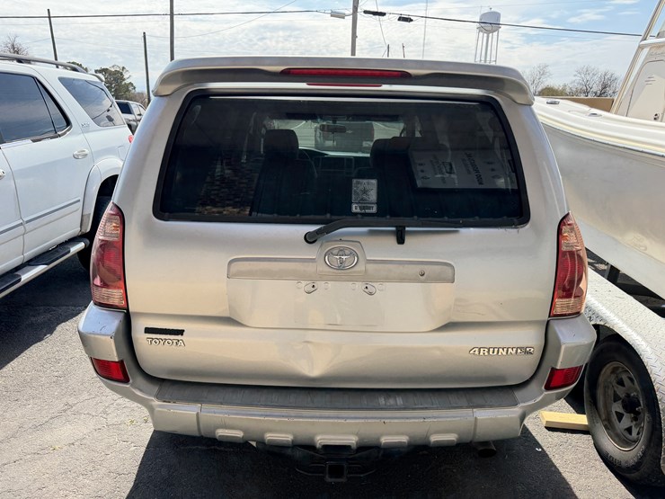 2004-toyota-4-runner-image-14