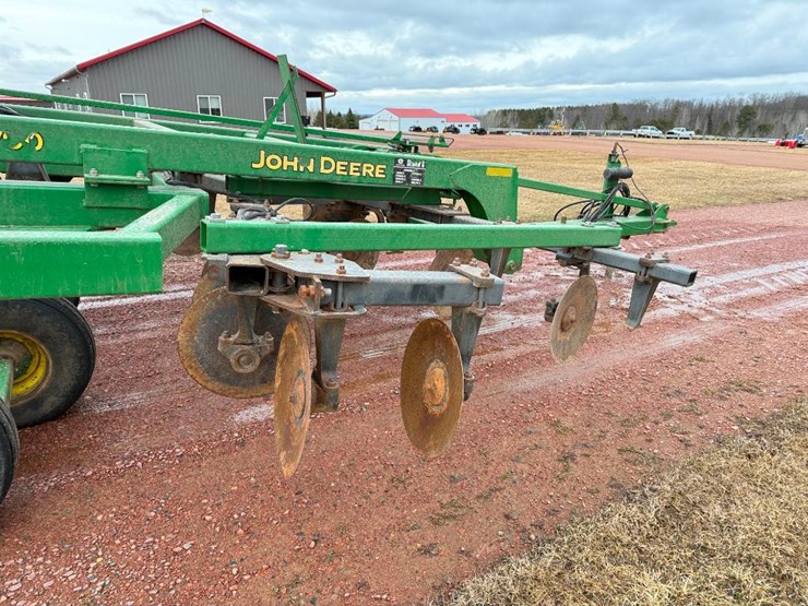 john-deere-2700-image-23