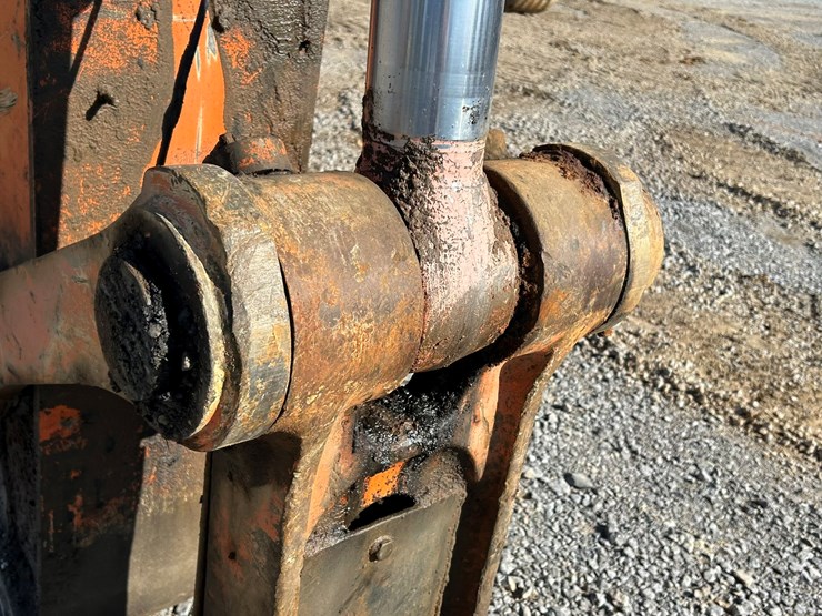 2016-hitachi-zx470-lc-6-image-20