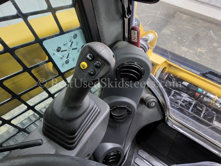 2024-caterpillar-259d3-image-24