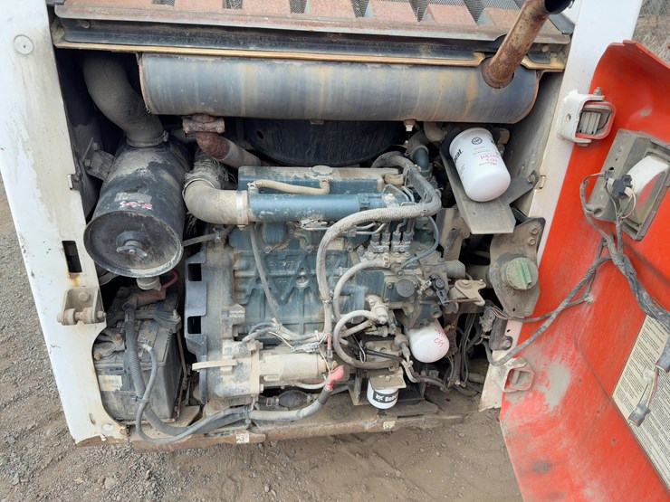 2006-bobcat-s130-image-15