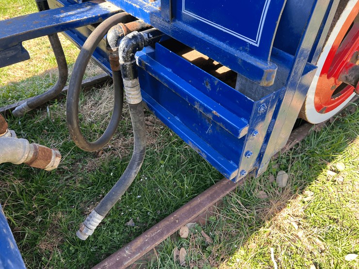 frick-steam-locomotive-with-track-image-110