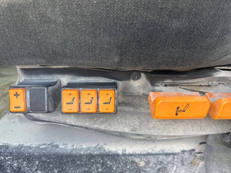 2008-komatsu-wa500-6-image-46