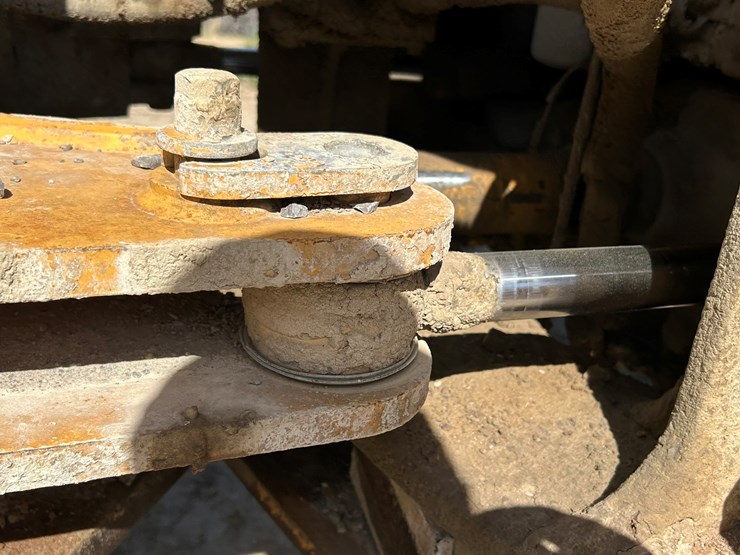 2010-deere-544k-image-31