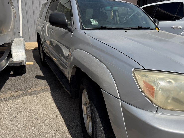 2004-toyota-4-runner-image-29