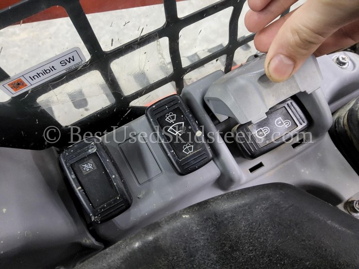 2020-kubota-svl65-2-image-26