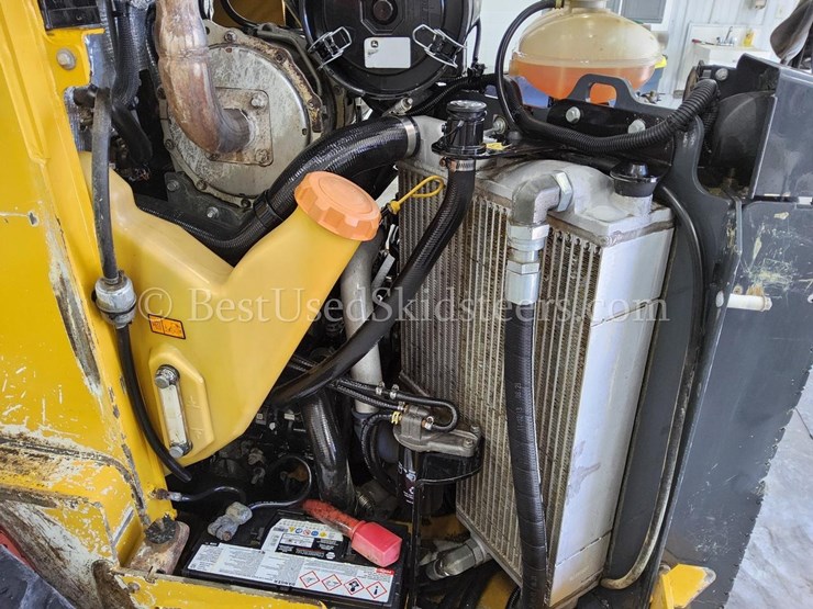 2014-deere-333e-image-11