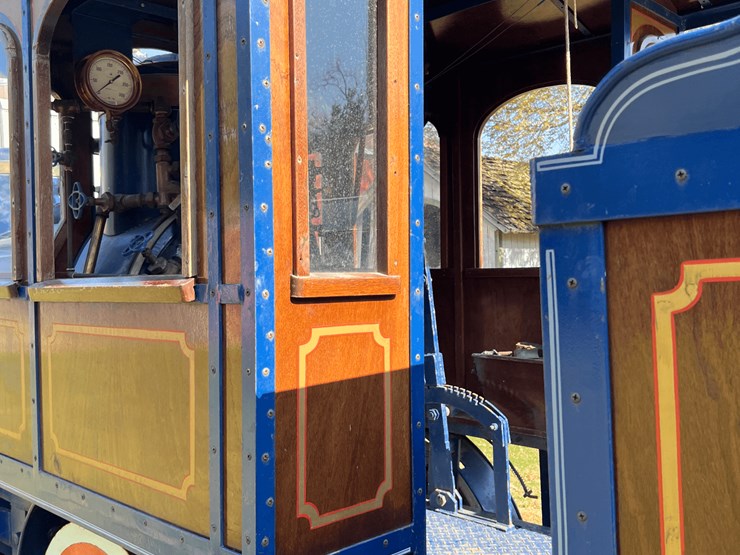 frick-steam-locomotive-with-track-image-158