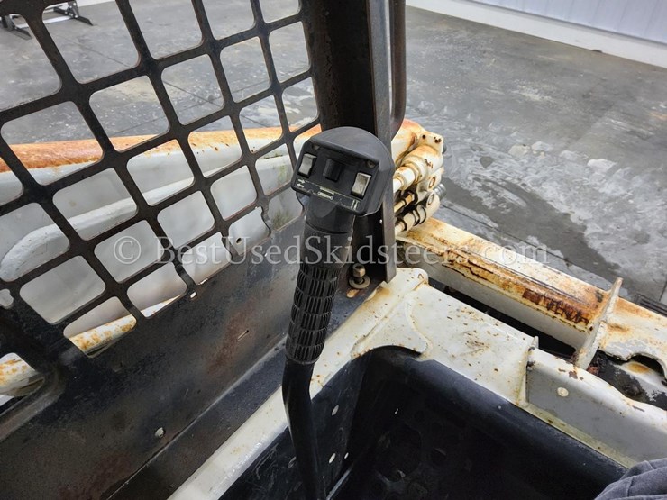 2007-bobcat-t140-image-22