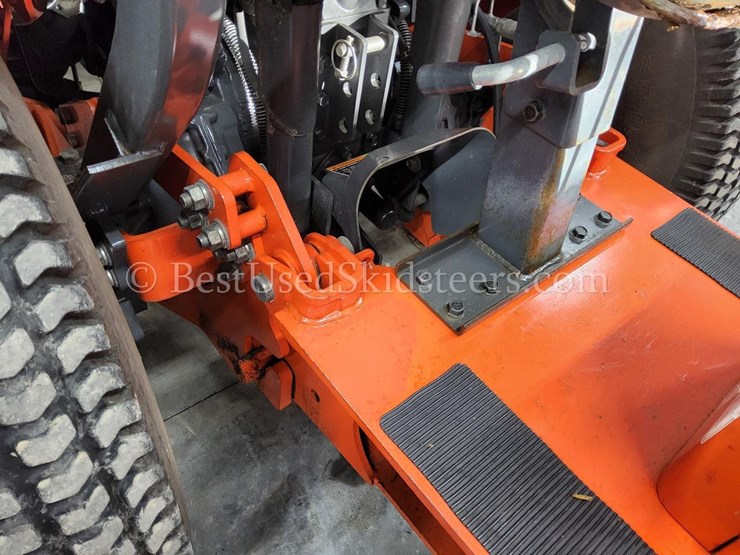 2017-kubota-l3560-image-27