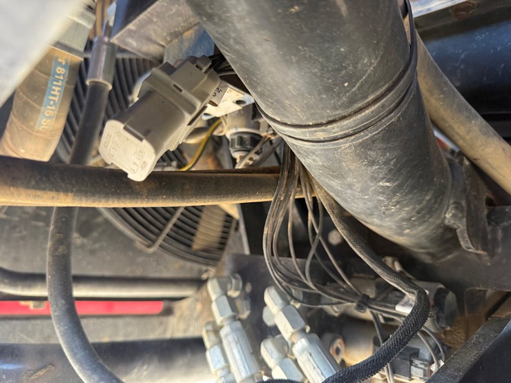 2015-apache-as720-image-46