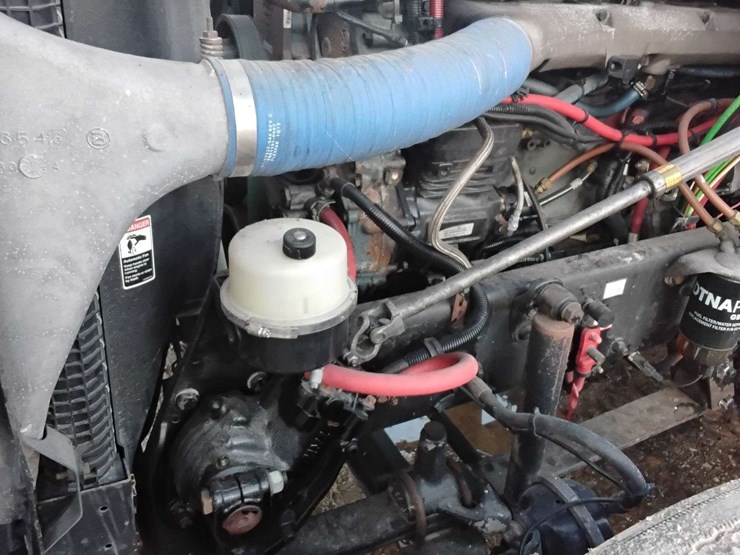 freightliner-cascadia-tractor-2015-freightliner-cascadia-3alxfb007gdg85229-mileage:-does-not-r-image-23