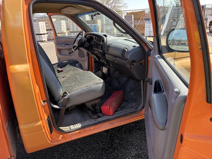 2001-dodge-ram-2500-image-8