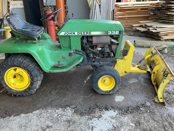 john-deere-332-image-3