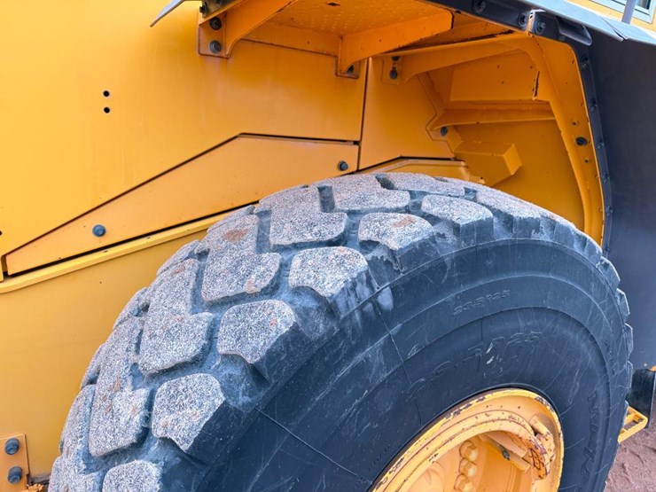 volvo-l120e-image-12