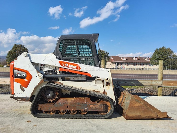 2021-bobcat-t550-image-6