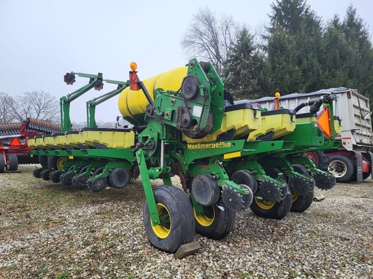 2010-john-deere-1770nt-image-6