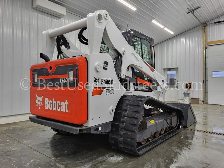 2023-bobcat-t740-image-5