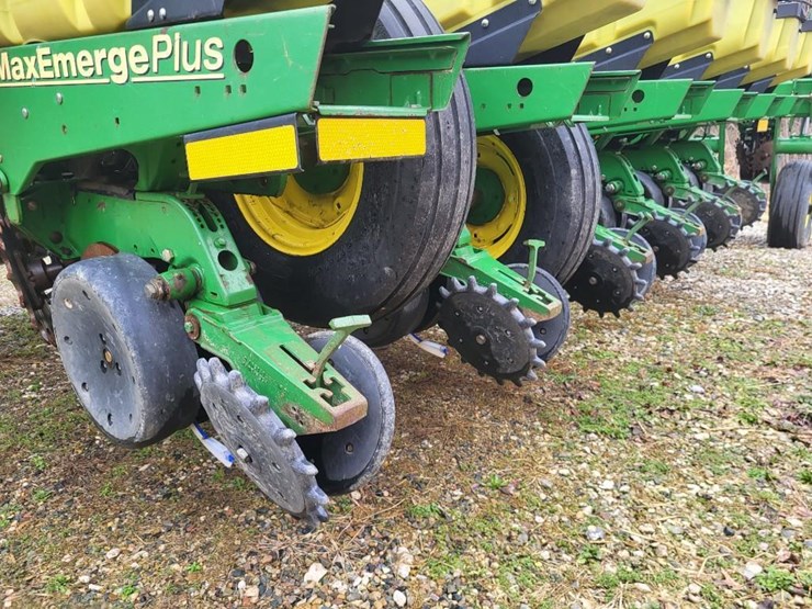 2010-john-deere-1770nt-image-17