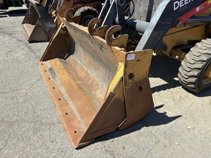 2017-deere-210lep-image-5