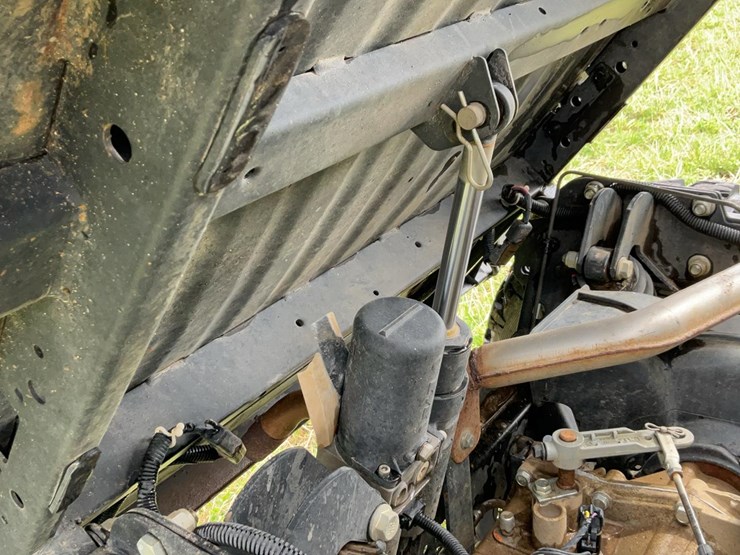 john-deere-gator-image-25