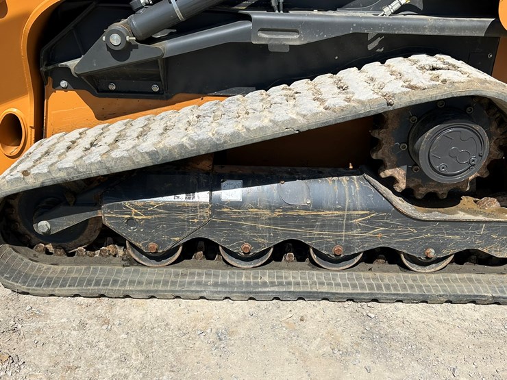 2023-case-tv450b-image-50