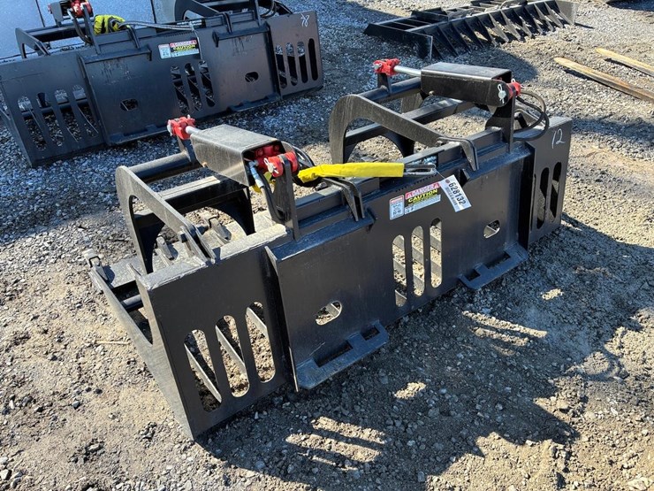 wildcat-72"-skid-steer-skeleton-grapple-with-teeth-image-3