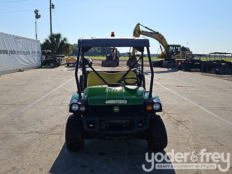 2021-john-deere-gator-hpx815e-image-9
