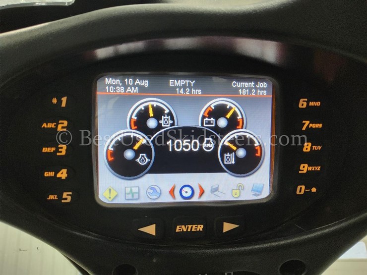 2022-bobcat-t770-image-36