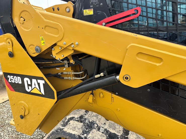 caterpillar-259d-image-19